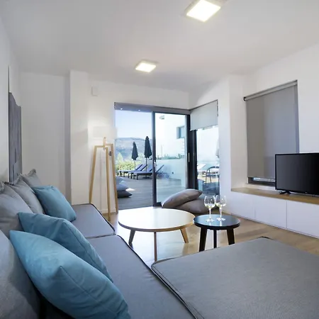 Seametry Luxury Living
